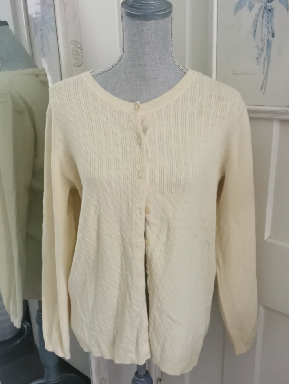 Tradition Vintage Butter Yellow Classic  Cableknit Women's  Cardigan. Size 14/16